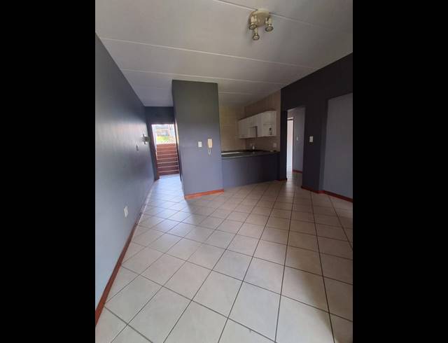 3 BEDROOM PROPERTY TO RENT IN WINCHESTER HILLS